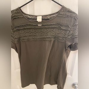 H&M dark green shirt